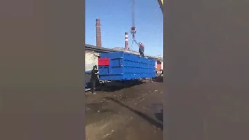 Погрузка вакуумной сушильной камеры для сушки древесины