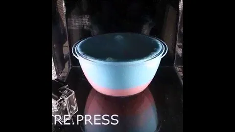 Неньютоновская жидкость Oobleck в вакуумной камере 😏