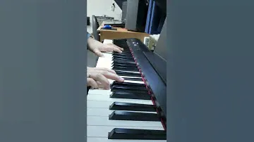 DeLisZiouS practicing Bohemian Rapsody on the Roland FP-30 Digital Piano.